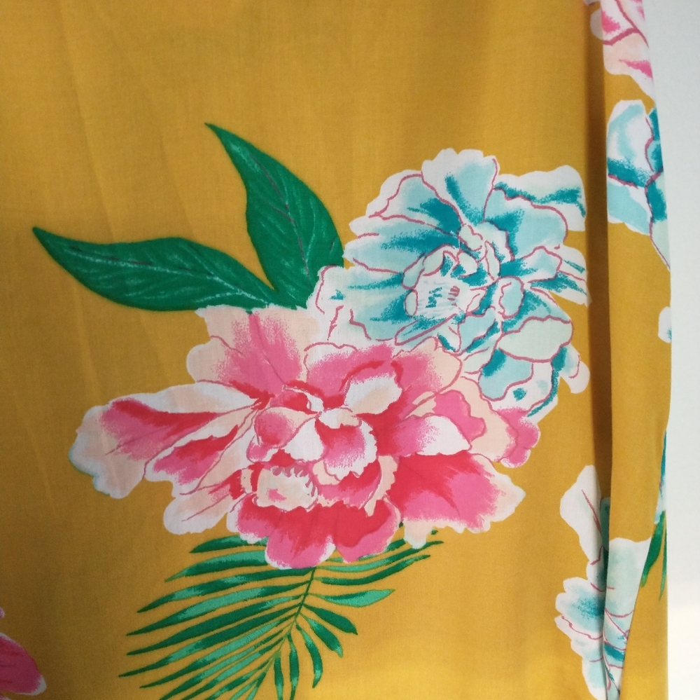 Yellow Floral Print Sleeveless Tunic Tank Top - Picture 7 of 10